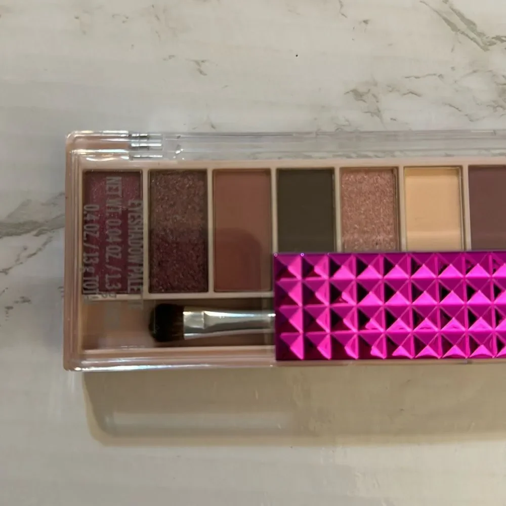Hard candy eyeshadow palette berry delish and velvet paint pigments bundle
